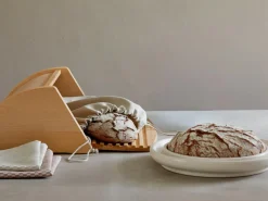 Brotkasten mit integriertem Brotschneidebrett, 40 x 30 x 16,5 cm, Buche geölt