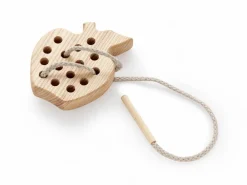 Fädelspiel Apfel, Eschenholz, 12 x 10 cm, Schnur 70 cm
