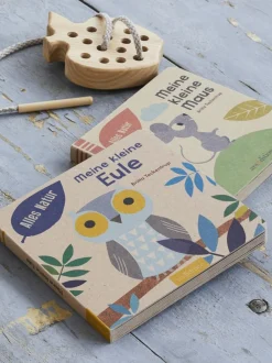 Fädelspiel Apfel, Eschenholz, 12 x 10 cm, Schnur 70 cm