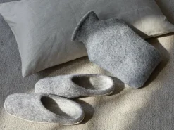 Hausschuh Amale, hellgrau, Größe 38/39, 100 % Schurwolle (Schaf) mit pflanzlich gegerbter Ledersohle