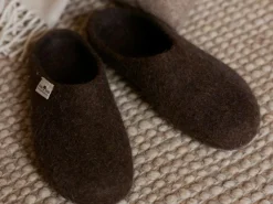 Hausschuh Finley, dunkelbraun, Größe 38/39, 100 % Schurwolle (Schaf) mit pflanzlich gegerbter Ledersohle, Tiroler Bergschaf