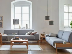 Hängeleuchte Malla mit Schirm aus 100% Schafschurwolle, Ø 45 cm, 3D Strick Sand, Buche