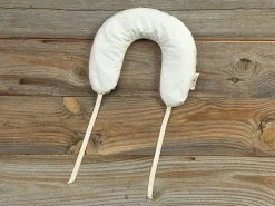 Kirschkern-Wärmekissen, halbmondförmig, 29 x 34 cm, Bezug: 100 % Baumwolle, Baumwolle kbA, Füllung: 100 % Kirschkerne