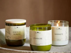 Natürliche Rapswachskerze NAMASTÉ im rezyklierten Glas, Baumwolldocht, 325 ml, H 9,5 cm, ø 8,5 cm