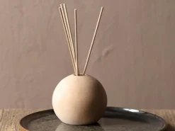 Raumduft Diffuser aus Zirbenholz, rund ø 9 x H 8 cm