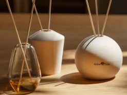 Raumduft Diffuser aus Zirbenholz, rund ø 9 x H 8 cm