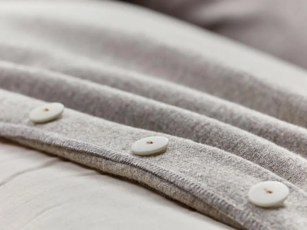 Sofakissen-Überzug, 60 x 85 cm, Wollstoff Tano Natur (79), mit verdeckter Knopfleiste