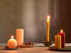 Stumpenkerze aus Bienenwachs, elfenbein, Höhe 15 cm, ø 7 cm, 1 Stk.