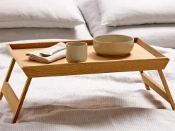 Tabletttisch Torebu aus Eiche