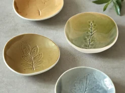 Teller aus Porzellan mit Eichenblatt, rauchquarz, ø 12 cm