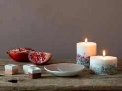 Teller aus Porzellan mit Eichenblatt, rauchquarz, ø 12 cm