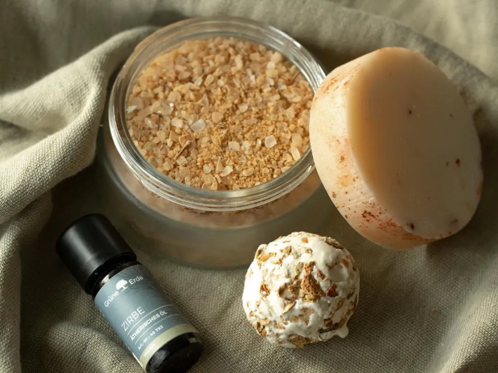 ZIRBE naturreine Pflanzenölseife 110 g