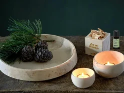 Zirbenwürfel "Zeit zum Durchatmen" mit Zirbenflocken, 7 x 7 x 7 cm